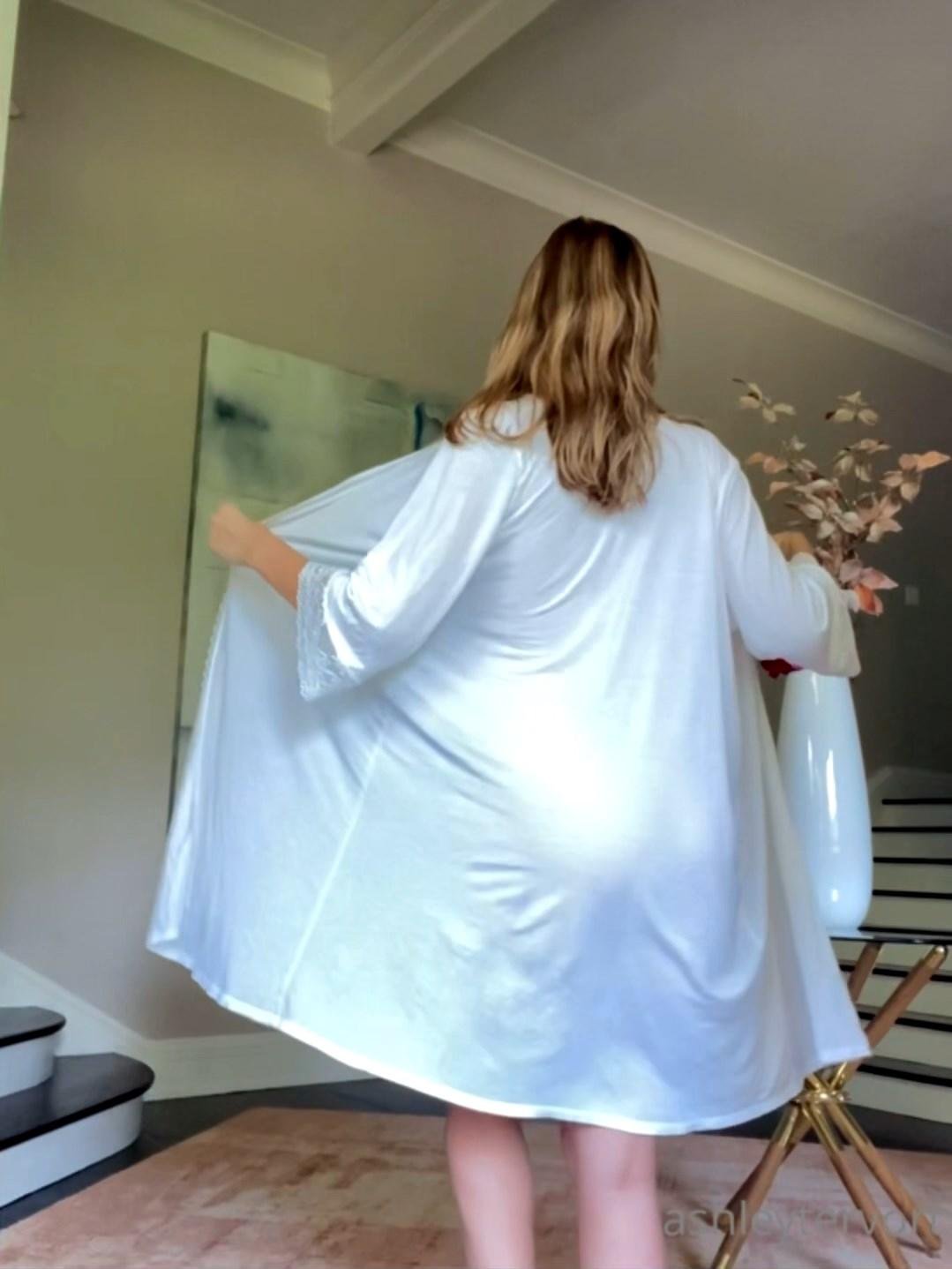 ashley tervort nude robe strip onlyfans video leaked XGWZOG