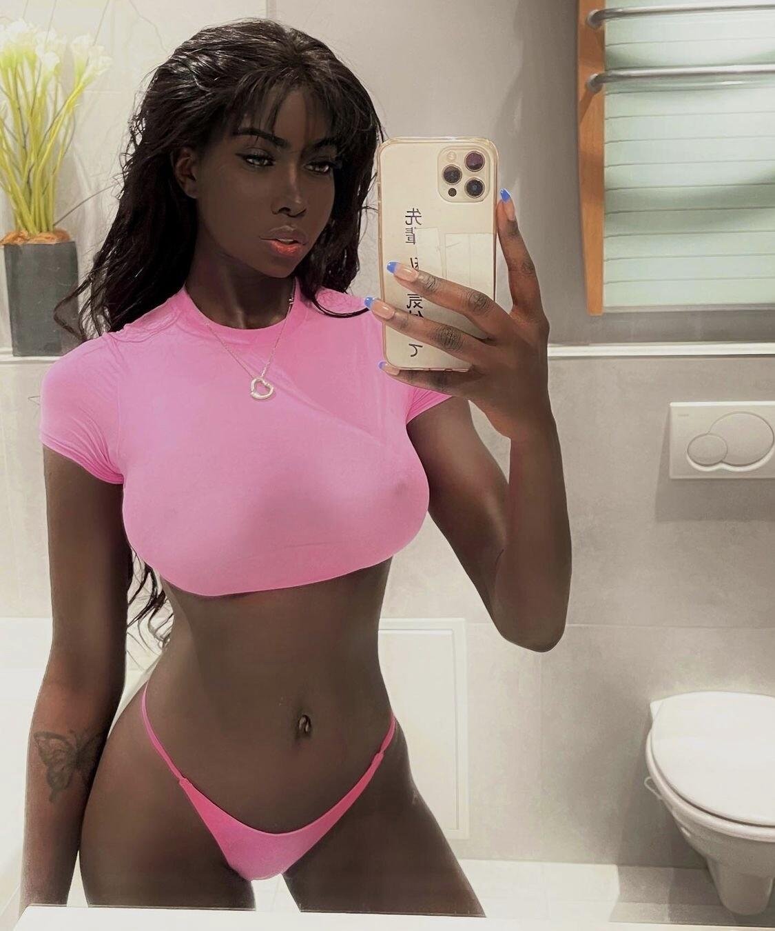 amira west mirror lingerie selfies onlyfans set leaked QACDXG